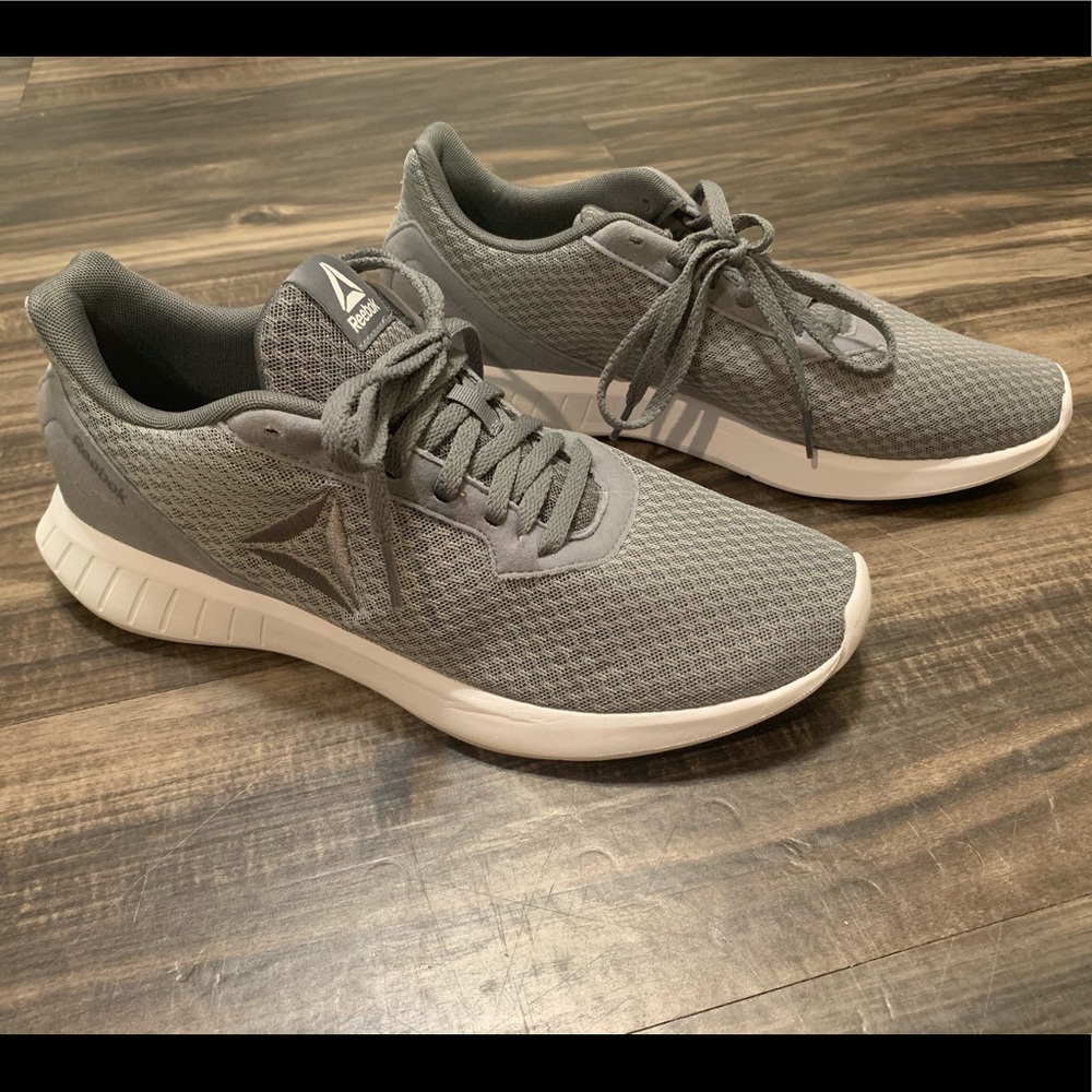 Reebok Mens Gray Tennis Shoes Size 9.5